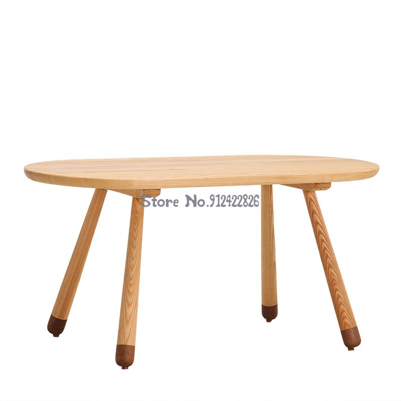 북유럽 단단한 나무 장난감 유치원 수동 학습 테이블과 의자 조합 창조적 인 성격 레저 긴